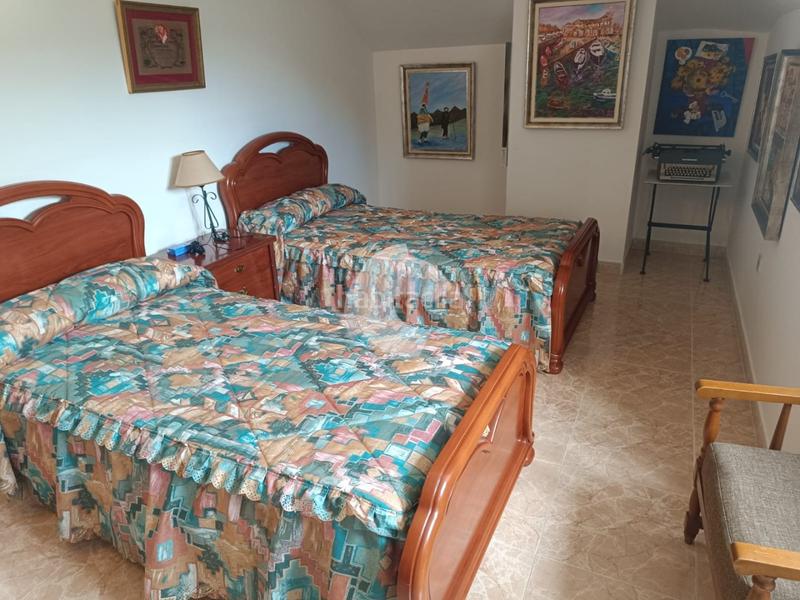 Foto 328f03fe-b33a-478b-8faf-028fede51842. Casa in Leiro