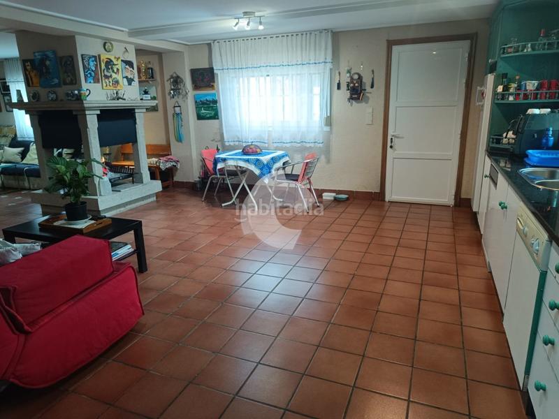 Foto c33d4013-0348-43a0-a873-3a027857edf3. Casa in Leiro