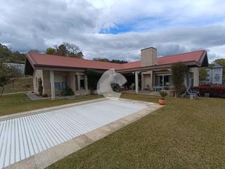 Maison  Outon de abaixo. Vive rodeado de naturaleza y confort en esta impresionante casa