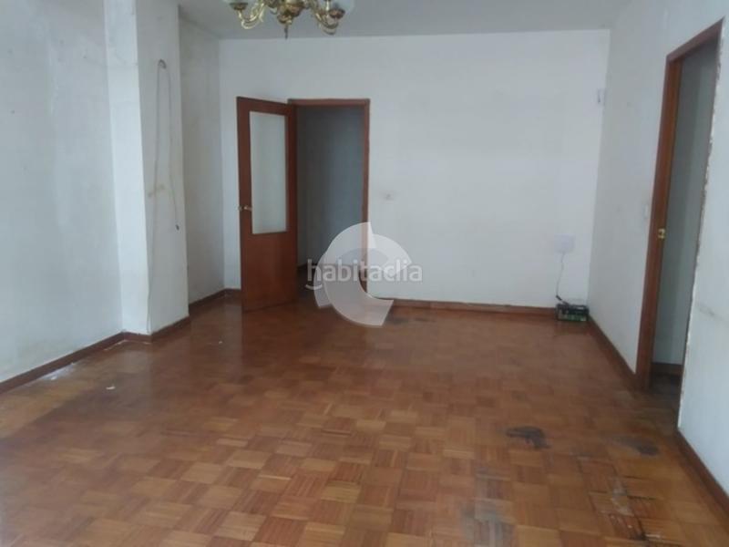 Foto 788d1288-e854-4239-b1e8-5dfdbc38fbd7. Pis a Ribadavia