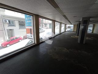 Local Comercial  Bonhome. Oportunidad bancaria en excelente ubicación, entre la calle sain