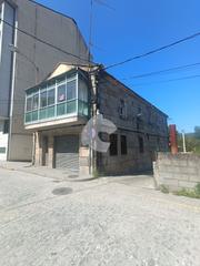 Casa  Muiño. Vivienda distribuida en varios apartamentos independientes, perf