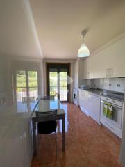 Etagenwohnung in Lobios. Vivienda seminueva en lobios. totalmente exterior, muy luminosa.