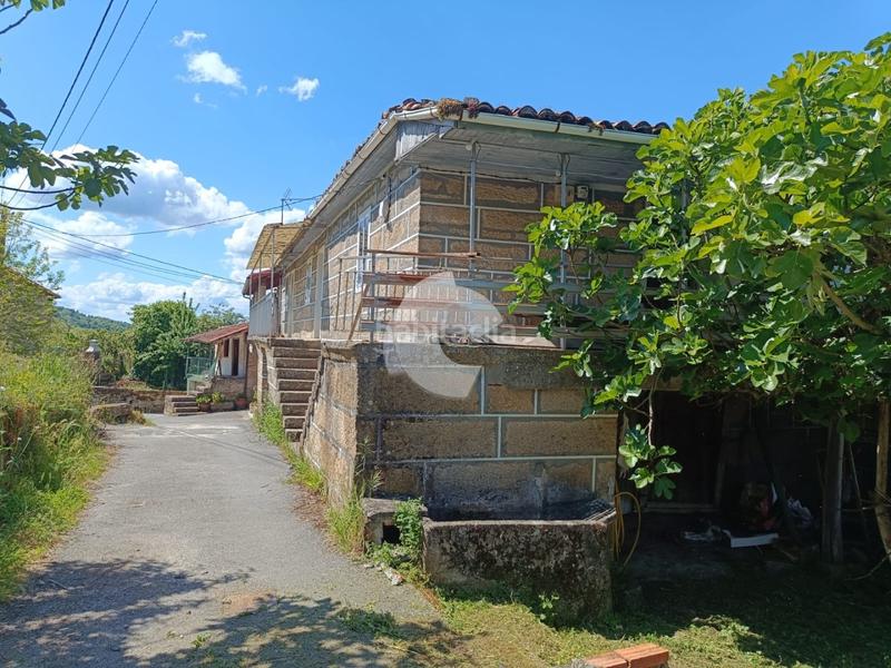 Foto ed85c988-4eb8-40a1-914e-f09eb675fe63. Maison jumelée dans Taboadela