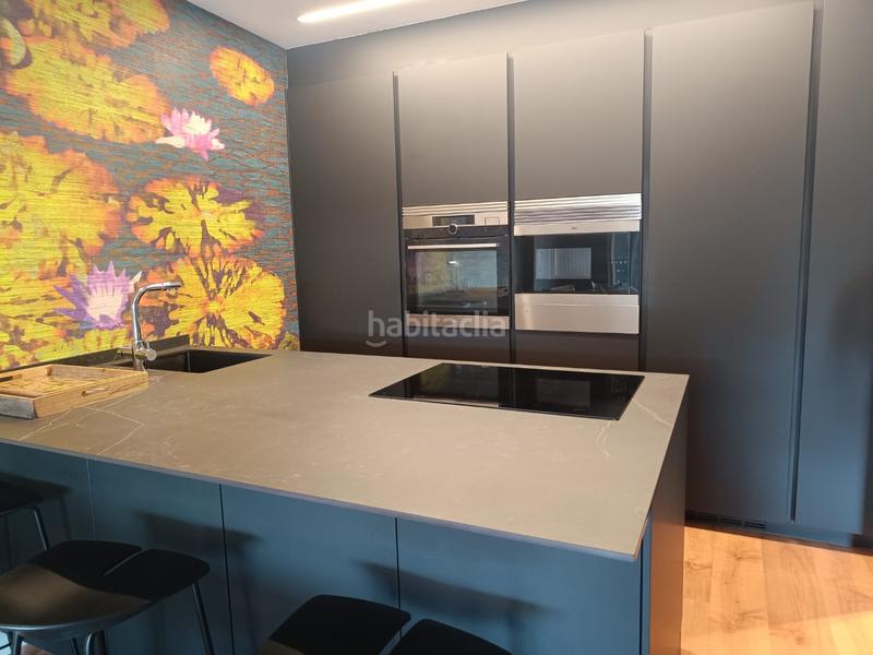 Foto b7d352c1-de18-4893-8332-7e6fea36ddf7. Ático atico duplex en el parque de san lazaro , completamente reformado y listo para entrar a viviri. planta baja distribuida en precios en Ourense