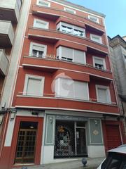 Appartement à Centro. Amplio piso de 4 dormitorios con ascensor y calefacción de gas c