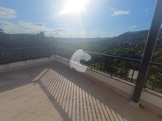 Location Appartement à Pereiro de Aguiar (O). Piso recien reformado de 3 dormitorios, 2 baños, salón y cocina