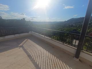 Location Appartement à Pereiro de Aguiar (O). Piso recien reformado de 3 dormitorios, 2 baños, salón y cocina