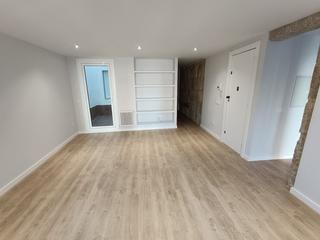 Lloguer Pis a Centro. Piso recién reformado y sin muebles, 3 dormitorios, 2 baños, sal