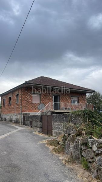 Foto 6d13c956-8d03-4946-92a6-148dd5a1a6a5. Casa vivienda unifamiliar en delas, con finca de 1700 m2 . planta baja reformada para bodega rustica y planta alta pendiente rem en Lobios