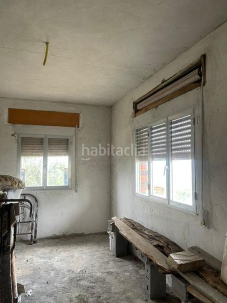 Foto fd61c4cb-9597-4458-9a7a-517f04364348. Casa vivienda unifamiliar en delas, con finca de 1700 m2 . planta baja reformada para bodega rustica y planta alta pendiente rem en Lobios