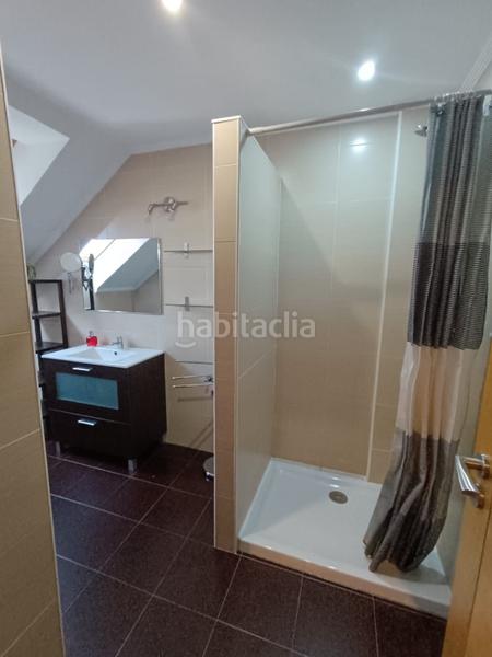 Foto d0fd09c6-7a10-4fcb-a1eb-e4f69b016e76. Dúplex magnífica vivienda distribuida en dos plantas en la planta baja cuenta con cocina con balcón y vistas a la ciudad, salón, 1 dormit en San Cibrao das Viñas