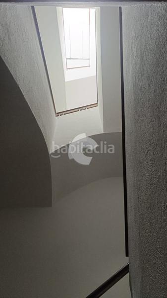 Foto b51c9d2d-2fe4-4007-b865-2722621fd476. Edifici a Barrocanes Ourense