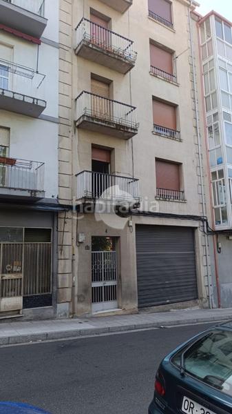 Foto bfbf8d20-67ba-44f2-b8cb-dc20e5fed688. Edifici a Barrocanes Ourense