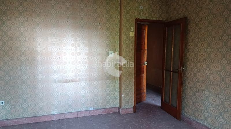 Foto cff737f9-bdc5-4173-9ba9-36f3ed2afa4c. Edifici a Barrocanes Ourense