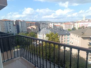 Etagenwohnung in Couto. Se vende amplio y luminoso piso en la zona de el mirador alameda