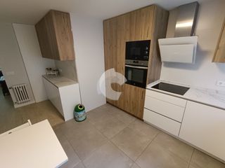Appartement  Concordia. Piso de 3 dormitorios y 2 baños, amplio y luminoso, que ofrece u