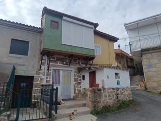 Maison jumelée à Pereiro de Aguiar (O). Casa en pueblo con encanto a un paso de la ciudad  se vende acog