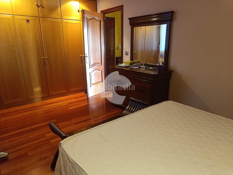 Foto f0b06a4a-1468-430c-89bd-a378576af0d8. Alquiler dúplex descubre este exclusivo dúplex totalmente amueblado, ideal para quienes buscan amplitud, comodidad y una ubicación privilegiada. c en Ourense