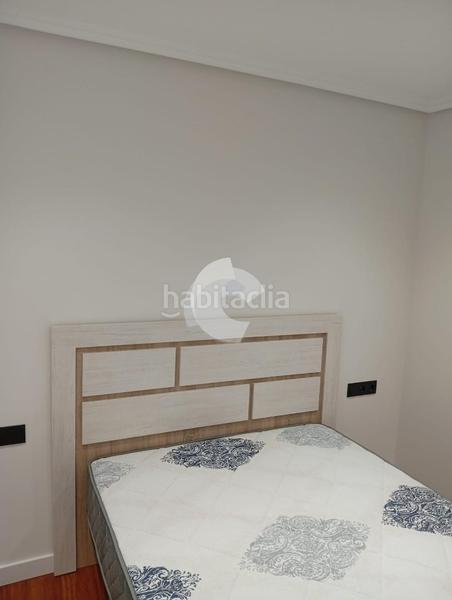 Foto 2fc806bf-0f72-4e48-b9e6-4491d95cda1e. Alquiler estudio apartamento nuevo amueblado situado en la plaza de las mercedes, 50 m2 distribuidos en un dormitorio amplio con armario, baño comp en Ourense