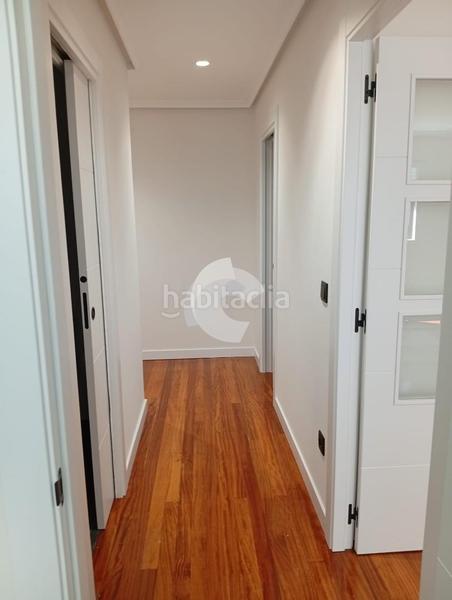 Foto 9caca516-8dad-4dcf-b4ae-1c1f8138d37f. Alquiler estudio apartamento nuevo amueblado situado en la plaza de las mercedes, 50 m2 distribuidos en un dormitorio amplio con armario, baño comp en Ourense