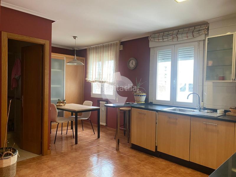 Foto bcf5193e-24a5-4eed-a845-92eb1f88fe25. Location appartement dans Centro Ourense