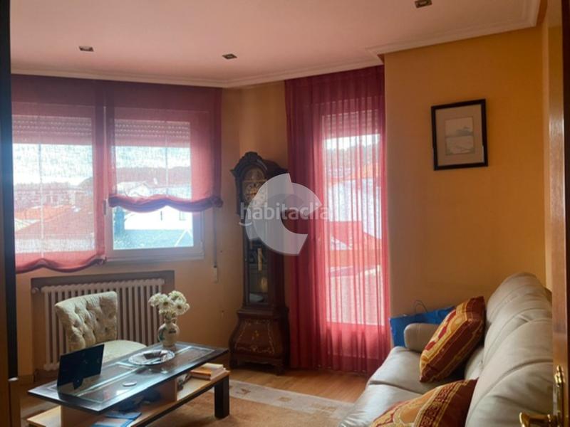 Foto 852abcde-4bcd-49cf-96b6-1abc55bf89bb. Rent flat in Centro Ourense