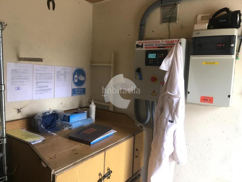 Foto 305a7a9c-8d8c-4ce5-a150-c76010751855. Bâtiment à usage industriel dans Lobios