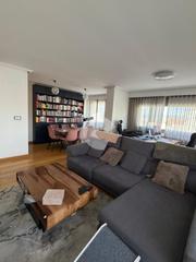 Etagenwohnung in San Francisco. Vivienda en edificio con poca antiguedad. exterior a dos fachada