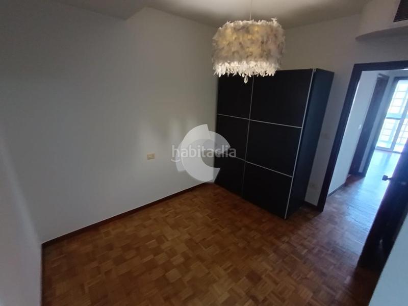 Foto f617928f-bd5c-4141-976a-a5b599f3aa94. Location appartement dans Universidad Ourense