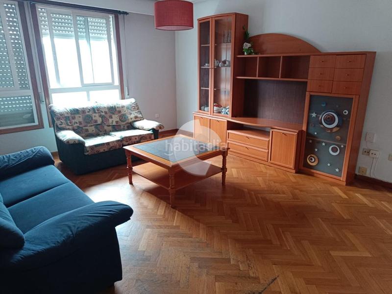Foto 2d2d18b4-cfe9-49af-bdfd-6302e88db9a4. Miete etagenwohnung in Residencia Ourense