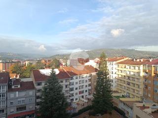 Etagenwohnung in Universidad. Piso muy amplio y totalmente exterior, con excelentes vistas a l