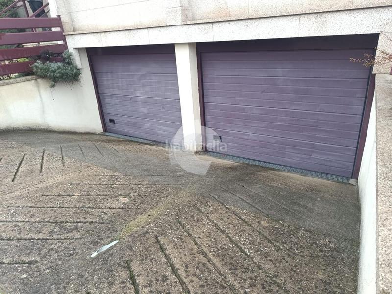 Foto 014f041a-f4ab-43c9-a297-164d83a90dc1. Casa pareada chalet pareado a tan solo 10 minutos de la ciudad, situado en una zona bien comunicada. dispone de un terreno de 100 m, ideal para en San Cibrao das Viñas