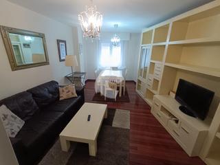 Etagenwohnung in Casco Viejo