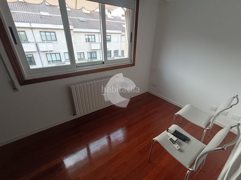 Foto 0f6d5078-f17c-4370-8c67-a82f816c61b8. Alquiler casa adosada magnífico adosado en la zona de o Couto, con 350 m construidos y 50 m de terreno. la vivienda se distribuye en varias plantas y of en Ourense