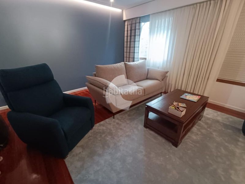 Foto 427cbd63-0c9f-44de-be23-ad85a3c1c9fd. Alquiler casa adosada magnífico adosado en la zona de o Couto, con 350 m construidos y 50 m de terreno. la vivienda se distribuye en varias plantas y of en Ourense