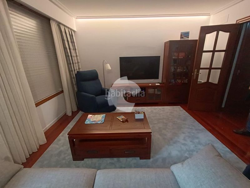 Foto 469a4acf-31c9-4d72-ae43-9c13d3240398. Alquiler casa adosada magnífico adosado en la zona de o Couto, con 350 m construidos y 50 m de terreno. la vivienda se distribuye en varias plantas y of en Ourense