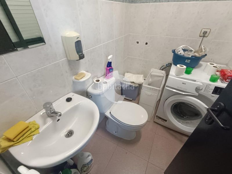 Foto 6d2fffb8-addd-4391-9558-e35a143b335b. Alquiler casa adosada magnífico adosado en la zona de o Couto, con 350 m construidos y 50 m de terreno. la vivienda se distribuye en varias plantas y of en Ourense