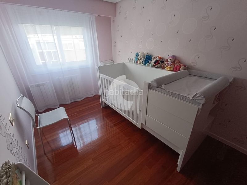 Foto 79f8073a-6a78-494b-bad4-b7befec5c5df. Alquiler casa adosada magnífico adosado en la zona de o Couto, con 350 m construidos y 50 m de terreno. la vivienda se distribuye en varias plantas y of en Ourense