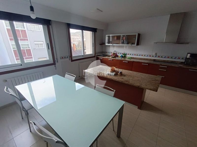 Foto d4edcf8d-69b7-4ae0-95c3-af2adcd2f73a. Alquiler casa adosada magnífico adosado en la zona de o Couto, con 350 m construidos y 50 m de terreno. la vivienda se distribuye en varias plantas y of en Ourense