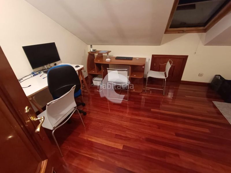 Foto d6e09fb3-47fe-473c-9adb-450ac887d175. Alquiler casa adosada magnífico adosado en la zona de o Couto, con 350 m construidos y 50 m de terreno. la vivienda se distribuye en varias plantas y of en Ourense