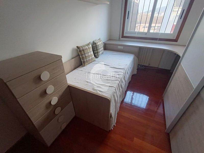 Foto f1f6eb08-86c2-4989-b582-1ee50117c14f. Alquiler casa adosada magnífico adosado en la zona de o Couto, con 350 m construidos y 50 m de terreno. la vivienda se distribuye en varias plantas y of en Ourense