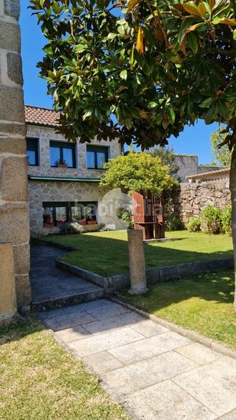 Foto 61475e72-c388-47f5-b65e-aa45a044dabe. Casa amb calefacció aparcament a Toén
