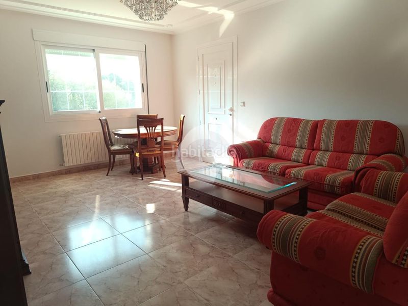 Foto 31cbbaf6-a41f-4792-a886-9ccd59748690. Casa a Merca (A)