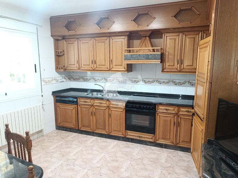 Foto 689dff3f-9366-4043-96ae-4e720aa5b2e4. Casa a Merca (A)