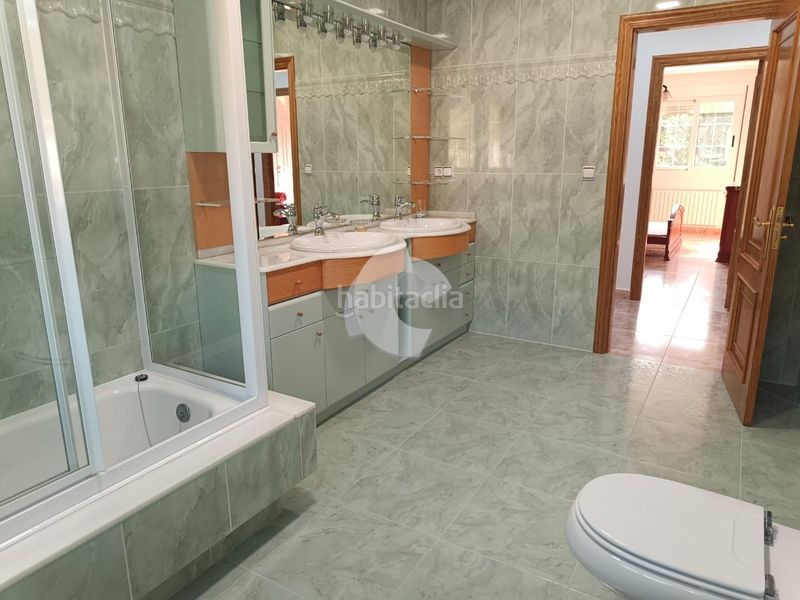 Foto 6cf954a0-937e-417f-a538-f3ed3ff0c3bf. Casa a Merca (A)