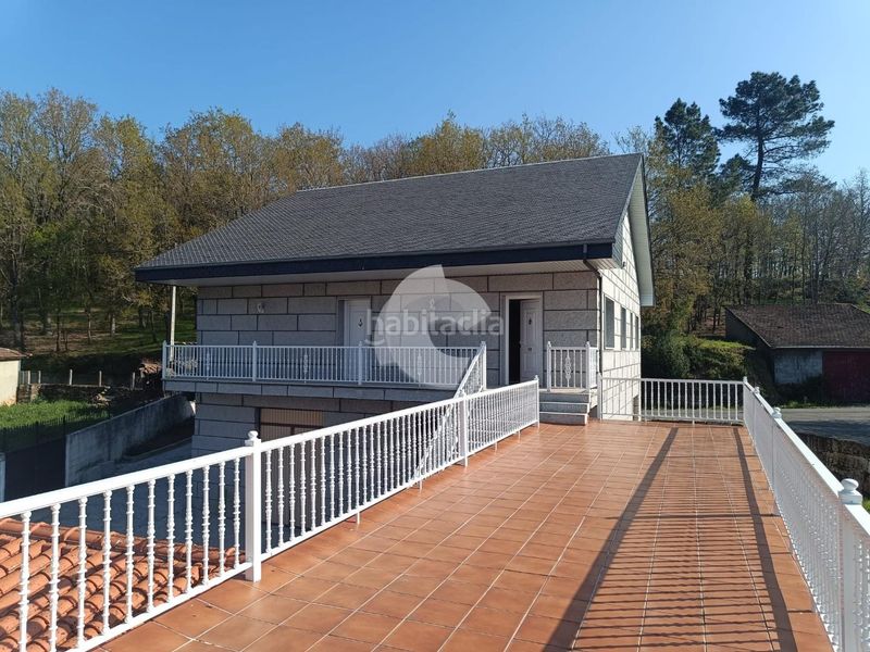 Foto dc7e890d-6814-49ec-8049-6479ea210e1a. Casa a Merca (A)