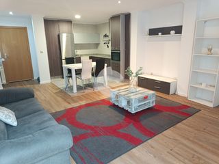 Location Studio à Couto. Bonito estudio seminuevo. un dormitorio amplio, baño y salón con