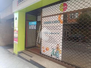 Lloguer Local Comercial a Centro. Se alquila amplio local de 164 metros cuadrados, preparado para