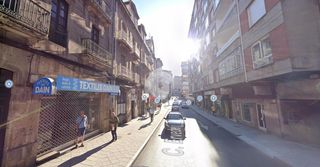 Lloguer Local Comercial  Ervedelo. Local comercial de 90m2 con licencia para cafetería en la calle